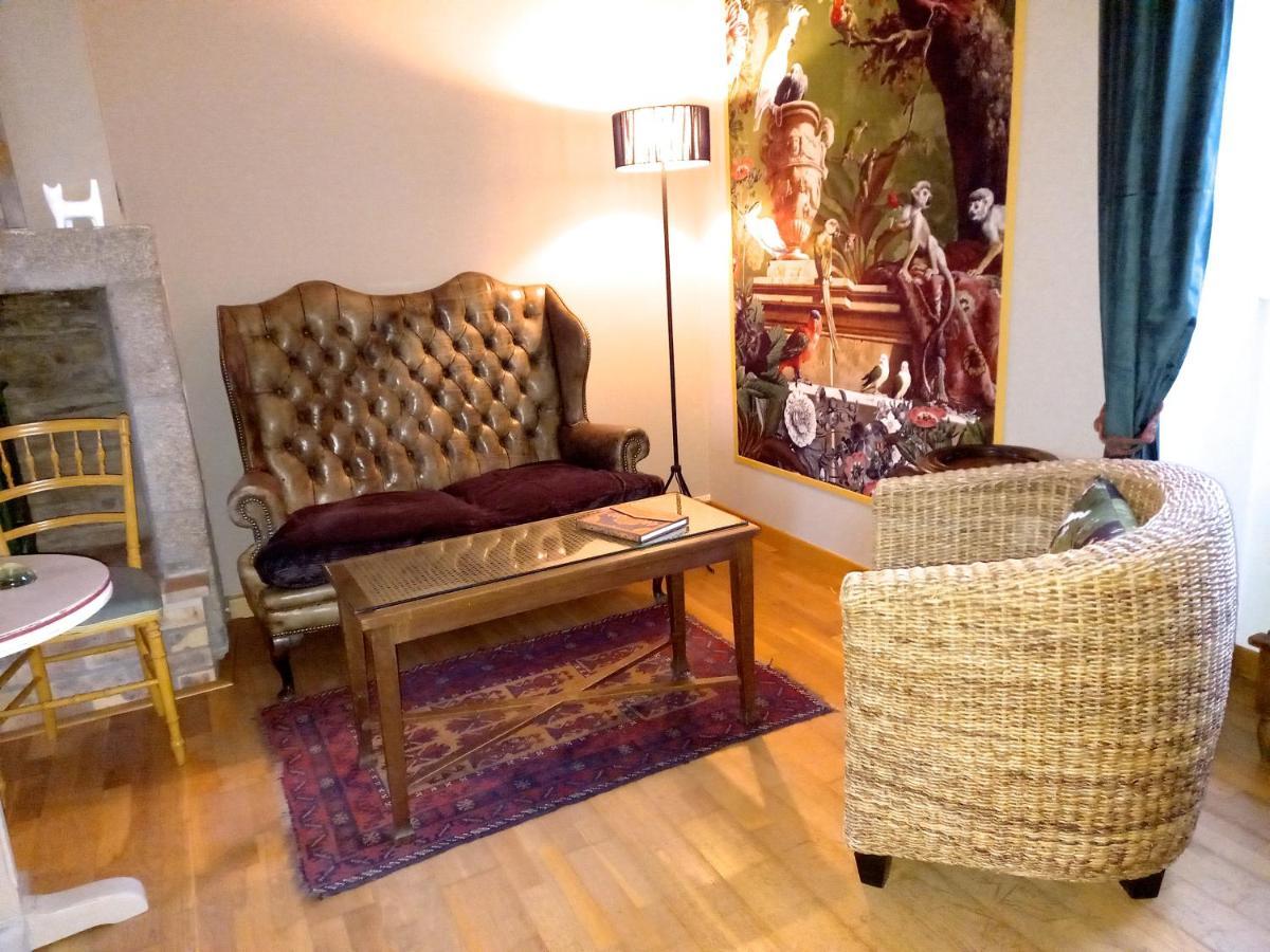 مبيت وإفطار Isigny-le-Buat Le Petit Manoir المظهر الخارجي الصورة